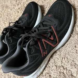 New Balance 880 brand new. Size 8 men’s, 9 1/2 in woman’s.